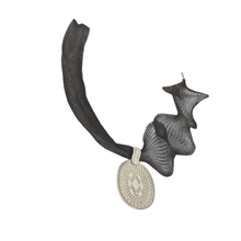 Load image into Gallery viewer, 925 Silver Oval Pendant with Black Expandable Choker Necklace (925SETPC035)