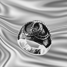 Load image into Gallery viewer, High grade Stainless Steel Ring Reptile in Infinity Knot (SSR006)