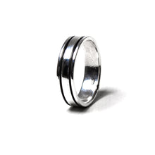 Load image into Gallery viewer, 925 Sterling Silver Ring 012 (925RING012)