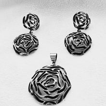 Load image into Gallery viewer, 925 Sterling Silver Set Pendant and earrings open flowers design (925SET001ERP)