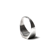 Load image into Gallery viewer, 925 Sterling Silver Ring 018(925RING018)