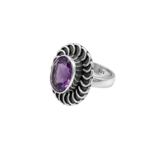 Load image into Gallery viewer, 925 Sterling Silver Vintage Ladies Ring Oval Top with Amethyst ( 925RING056 )