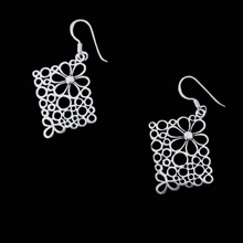 Load image into Gallery viewer, Flowers design 925 Sterling Silver Earrings, hanging style (925ER004)