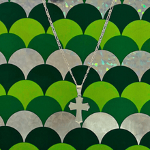 Load image into Gallery viewer, 925 Sterling Silver Figaro Chain with Cross Pendant (925SETPC032)