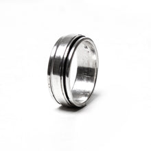 Load image into Gallery viewer, 925 Sterling Silver Ring 041 (925RING041)
