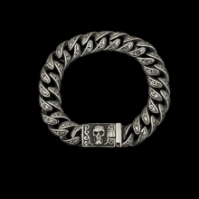 Load image into Gallery viewer, High-Grade Stainless Steel Bold Curb Skull Clasp Bracelet (SSBRAC043)