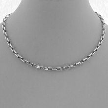 Load image into Gallery viewer, Sterling silver chain 40cm with clean oval links and a secure lobster clasp (925C026)
