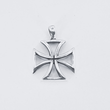 Load image into Gallery viewer, 925 Sterling Silver Pendant Maltese Cross (925P055)
