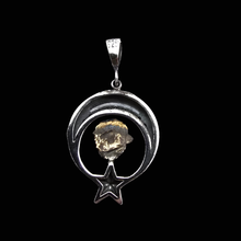 Load image into Gallery viewer, 925 Sterling Silver Pendant with Wolf and Star motif (925P078)
