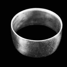 Load image into Gallery viewer, 925 Sterling Silver Ring 037 (925RING037)
