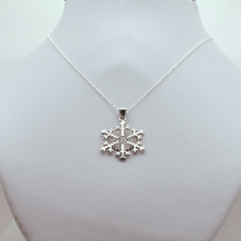 Load image into Gallery viewer, 25 Sterling Silver Snowflake Pendant Set ( 925SETPC023 )
