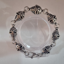 Load image into Gallery viewer, Skull link Stainless Steel Bracelet (SSBRAC020)
