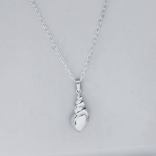 Load image into Gallery viewer, 925 Sterling Silver Shell Pendant and Chain Set Oval Links Design (925SETPC027)
