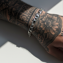 Load image into Gallery viewer, Men&#39;s Figaro Link 925 Sterling Silver Bracelet - 28cm (925BRAC029)
