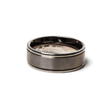 Load image into Gallery viewer, Titanium Carbide wedding ring (TITR01)
