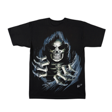 Load image into Gallery viewer, Skull Breaking Free Short Sleeve  T-shirt (TS0061)
