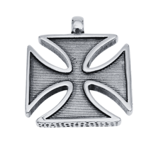 Load image into Gallery viewer, High Grade Stainless Steel Pendant Maltese Cross with Skull (SSP050)
