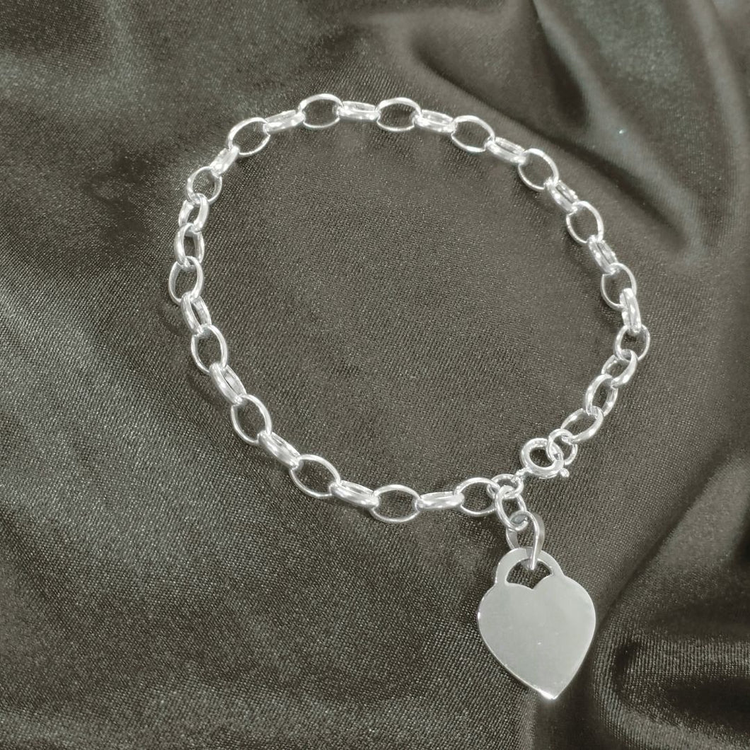 925 Sterling Silver Oval Link Bracelet with Heart Charm (925BRAC021)
