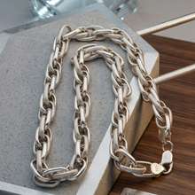 Load image into Gallery viewer, 925 Sterling Silver Double Link Chain 50 cm - Plain and Laser Cut Links (925C031)
